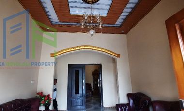 Rumah Mewah 2 pemandangan sawah dekat obyek wisata Janti Klaten