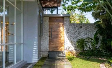 VILLA READY FULLY FURNISHED VIEW JUNGLE LOKASI PECATU BALI