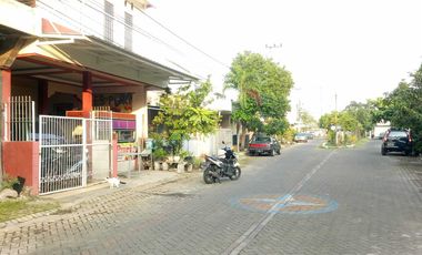 Rumah 2 Lantai Siap Huni, Perum Puri Indah, Sidoarjo Kota