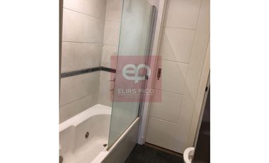 EXCELENTE CASA CON GRAN PARQUE Y PILETA CUBIERTA