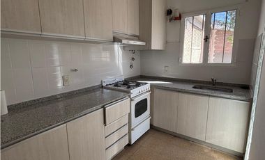 MINA CLAVERO - CASA DE 4 DORMITORIOS- PARQUE Y PILETA