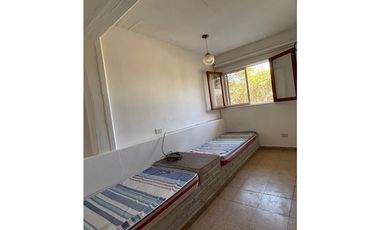 MINA CLAVERO - CASA DE 4 DORMITORIOS- PARQUE Y PILETA