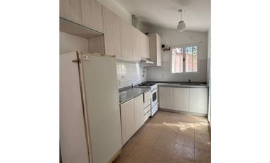 MINA CLAVERO - CASA DE 4 DORMITORIOS- PARQUE Y PILETA