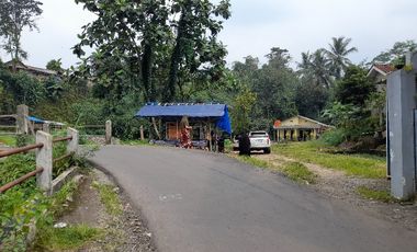 Dijual Tanah cocok untuk Kafe , Minimarket, Guest House, Shop House