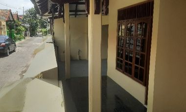 Di sewakan bersih dekat STIE makam haji