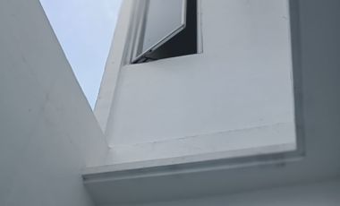 Rumah 2 lantai dekat stasiun jurang mangu