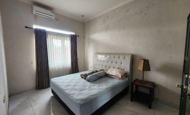 Rumah Mewah Paulan Colomadu Semi Furnish dan Kolam Renang (ED)