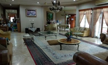 Rumah Halaman Luas di Pejaten Raya Jaksel