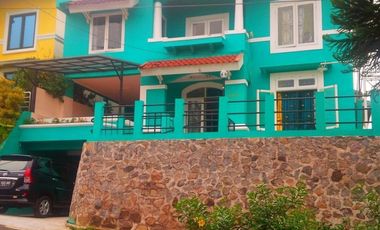 Villa + Kolam Renang