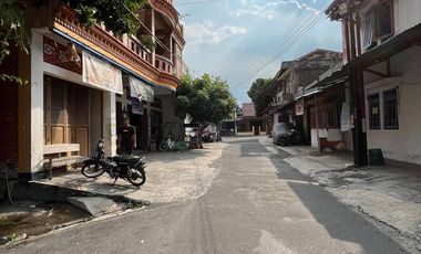 RUANG USAHA BESERTA USAHANYA DAN TEMPAT TINGGAL STRATEGIS DI CONCAT