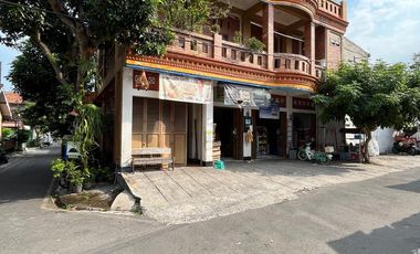 RUANG USAHA BESERTA USAHANYA DAN TEMPAT TINGGAL STRATEGIS DI CONCAT