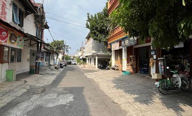 RUANG USAHA BESERTA USAHANYA DAN TEMPAT TINGGAL STRATEGIS DI CONCAT