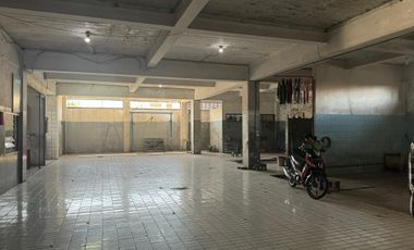 DI SEWAKAN / JUAL EX SHOWROOM DI PUSAT KOTA SEMARANG