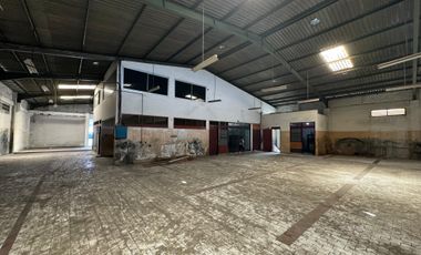 DI SEWAKAN / JUAL EX SHOWROOM DI PUSAT KOTA SEMARANG