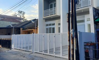 RUMAH MURAH SCANDINAVIA CISARANTEN KULON ARCAMANIK BANDUNG TIMUR