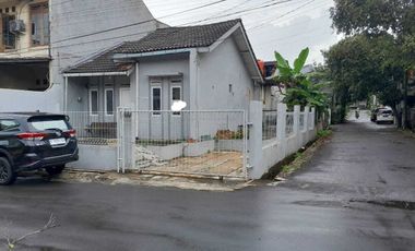 Rumah HOEK 890JT BSD CIATER SERPONG VILLA DAGO TOLL