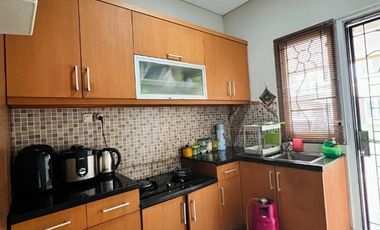 DISEWAKAN RUMAH SIAP HUNI 2 LANTAI DI RAFLESS HILL CIBUBUR