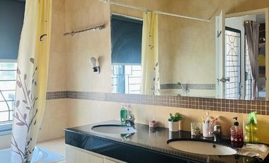 DISEWAKAN RUMAH SIAP HUNI 2 LANTAI DI RAFLESS HILL CIBUBUR