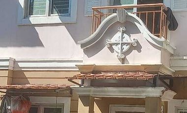 Dijual Town House Cantik 2 Lantai di City Resort Jakarta Strategis