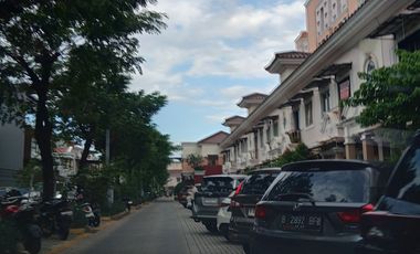 Dijual Town House Cantik 2 Lantai di City Resort Jakarta Strategis
