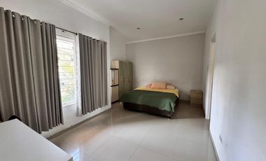 Rumah Mewah Modern Tropis di Perumahan Elit Fajar Indah Solo