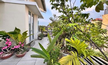 Rumah Mewah Modern Tropis di Perumahan Elit Fajar Indah Solo