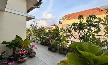 Rumah Mewah Modern Tropis di Perumahan Elit Fajar Indah Solo