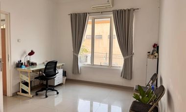 Rumah Mewah Modern Tropis di Perumahan Elit Fajar Indah Solo