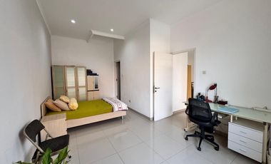 Rumah Mewah Modern Tropis di Perumahan Elit Fajar Indah Solo