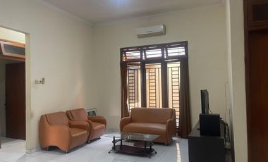 Rumah Hook Luas di Banyuanyar, Kawasan Elit Solo