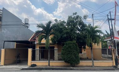 Rumah Hook Luas di Banyuanyar, Kawasan Elit Solo