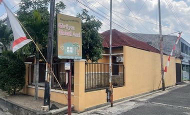 Rumah Hook Luas di Banyuanyar, Kawasan Elit Solo