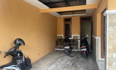 Rumah Hook Luas di Banyuanyar, Kawasan Elit Solo