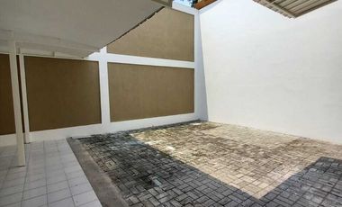 Disewakan Rumah Green Lake City di Cluster Europe uk.10x20m Siap Huni