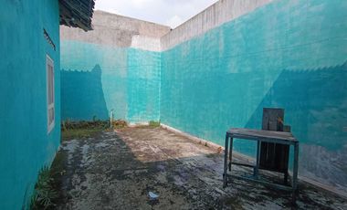 Rumah Klasik di Jaten, Dekat Palur, Dekat Jl. Dempo