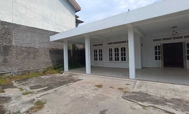 Rumah Klasik di Jaten, Dekat Palur, Dekat Jl. Dempo