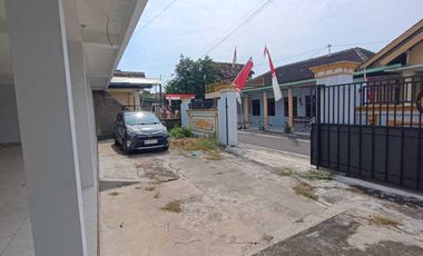 Rumah Klasik di Jaten, Dekat Palur, Dekat Jl. Dempo