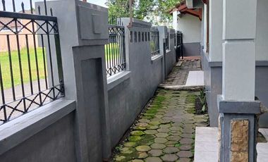 Rumah Hook Klasik di Sumber, Kawasan Elit Solo