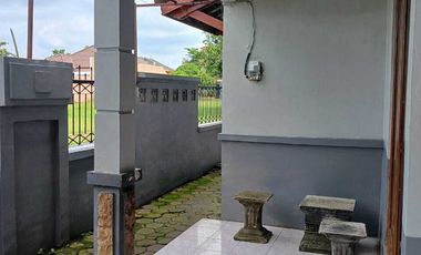 Rumah Hook Klasik di Sumber, Kawasan Elit Solo
