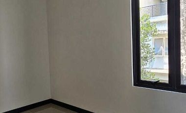Disewakan Rumah Brand New 2 Lantai Dalam Cluster Nismara Harapan Indah