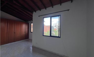 Se arrienda bonita casa en Villas de Altagracia en Jamundí