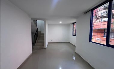 Se arrienda bonita casa en Villas de Altagracia en Jamundí