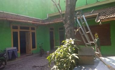 Rumah Hook 6KT di Tepi Jalan Raya Jaten Karanganyar