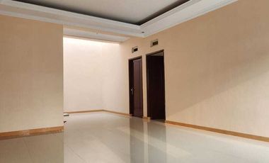 RUMAH MINIMALIS 700JT AN 10 MNT KE LRT CIKUNIR