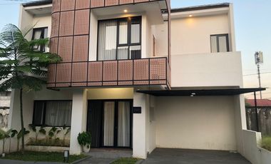 RUMAH 2 LANTAI ONE GATE SYSTEM 3 MENIT KE KAMPUS ISI DI SEWON BANTUL