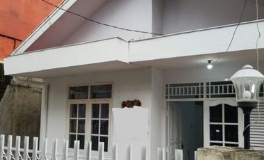 Disewakam rumah dalam komplek dekat bintaro plaza