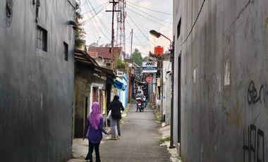 DIJUAL RUMAH TUA SUPER STRATEGIS – CUMA SELANGKAH KE ALUN-ALUN CIMAHI!