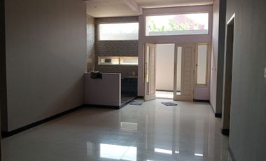 Waru Sidoarjo | Rumah Baru Renovasi 200 m² Rewwin Wedoro Juanda Berbek