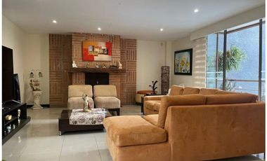 VENTA CASA CON PISCINA LOMA DE SAN JOSE SABANETA