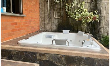 VENTA CASA CON PISCINA LOMA DE SAN JOSE SABANETA